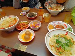 -顺溜·手工刀削面·黑金店(铜锣湾店)