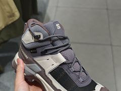 -SALOMON萨洛蒙(长沙国金街店)