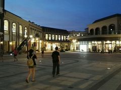 -王府井奥莱临潼小镇(临潼店)