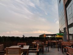 -山港凯悦酒店·BEBA海滩烧烤餐厅酒吧