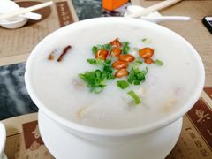 艇仔粥-黄枝记(议事亭前地店)
