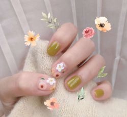-苏彩·皮肤管理美甲美睫