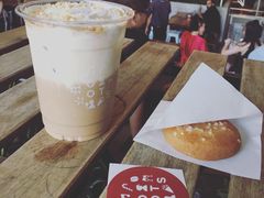 -ROAST coffee & eatery