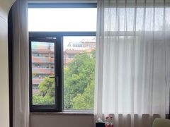 -泸州泸舍酒店(江阳区水井沟步行街店)