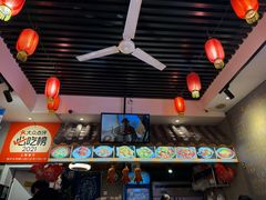 -爆炸头阿姨小四川正宗川味小吃(无任何分店)