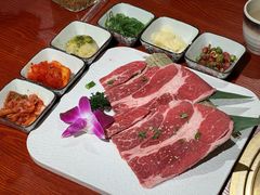 -喜牛烧肉酒场·黑金店(威高广场店)