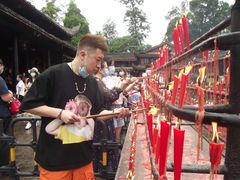 -峨眉山报国寺