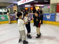 -正佳冰河湾真冰滑冰场