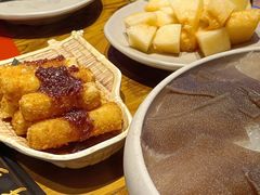 -老牌坊云南鱼豆花火锅(哈西万达店)