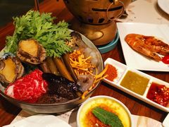 冬阴功小火锅-Mr·Fish鱼鲜生海鲜放题(银泰in99店)