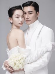 -至臻微拉婚纱摄影