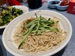 -肥肥虾庄·金牌油焖大虾(杨园滨江时代walk店)
