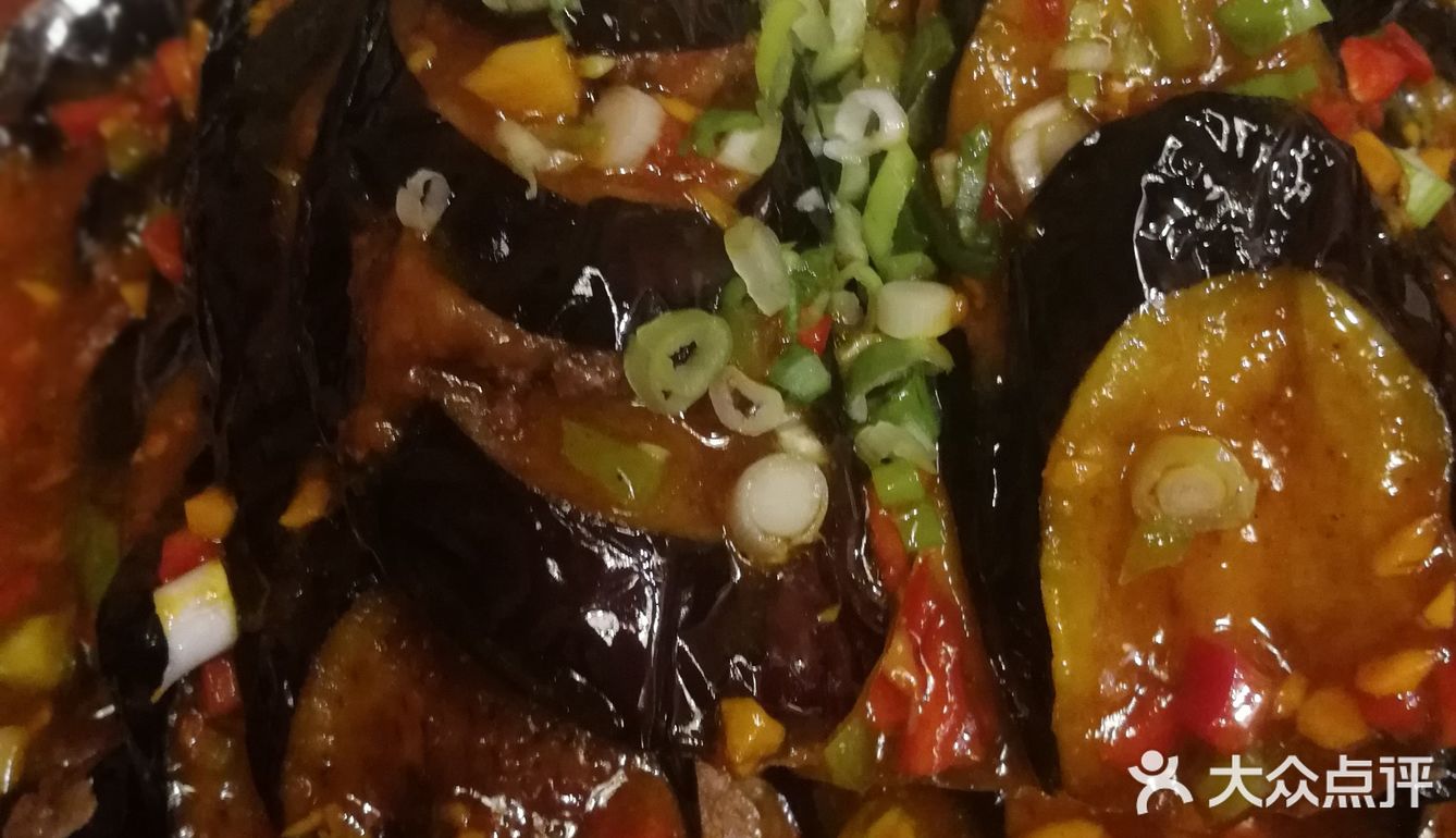 茄子酱比我做的好吃多了，还配蘸酱菜