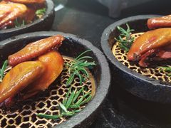 脆皮大红袍椒香乳鸽-辛香汇·现炒川菜(淮海路百盛店)