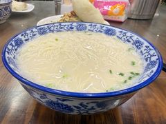 -雪琴面馆富安特色鱼汤面(城中花园店)