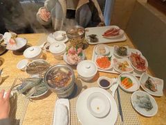 -雍和会海鲜姿造自助(湖东路店)