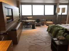 -上海滴水湖皇冠假日酒店