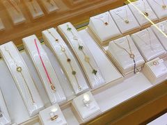 -海星奢选二手奢侈品手表包包鉴定回收寄卖(墨玉南路店)