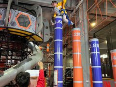 -嗨翻Hi-Fun竞技主题乐园·蹦床亲子生日轰趴(国光1937店)