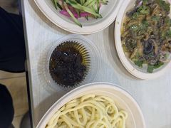 -黑八私房老北京炸酱面