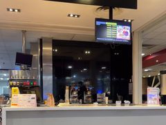 -麦当劳(汉口火车站候车室店)