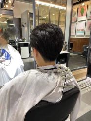 -FRIDAY星期五专业美发沙龙