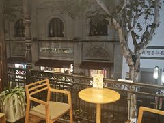 -猫的天空之城概念书店(杭州南宋御街店)