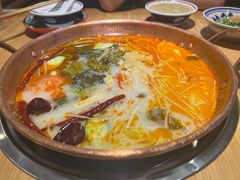 -洱火云南酸菜牛肉火锅(石景山当代商城店)