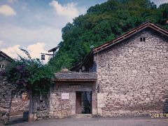 -高荡千年布依古寨旅游景区
