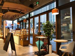 -Dough&Joe团憩(瑞虹天地月亮湾店)