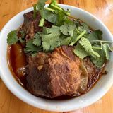 隐藏在舞蹈学院门口的牛肉面
