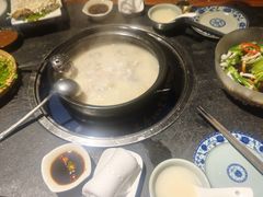 -大匠工房古船木艺术餐厅·猪肚鸡专门店(长白仙岛店)