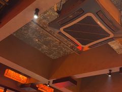-何师烧烤Pro ·江湖川菜·小龙虾·精酿(太古里旗舰店)