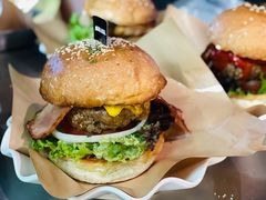 美式经典牛肉汉堡-shark burger·鲨鱼汉堡(交子大道店)