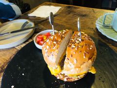 -HIGH FIVE哈福手工汉堡(桂林路店)