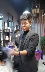 -MOVAN  HAIR莫凡匠人发型屋