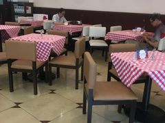 大堂-红宝石·鲜奶小方·海派西点房(南丹店)