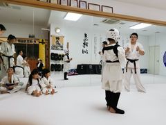 -极真空手道疾风道场(虹口凉城店)