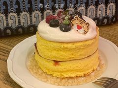 杂莓酸奶油松饼-無早咖啡