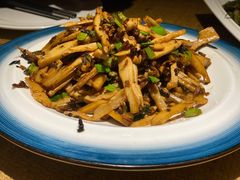 -渝信川菜 · 川味家常菜(长安店)