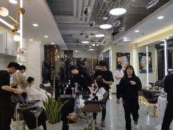 点击看大图 大厅-AYO SALON