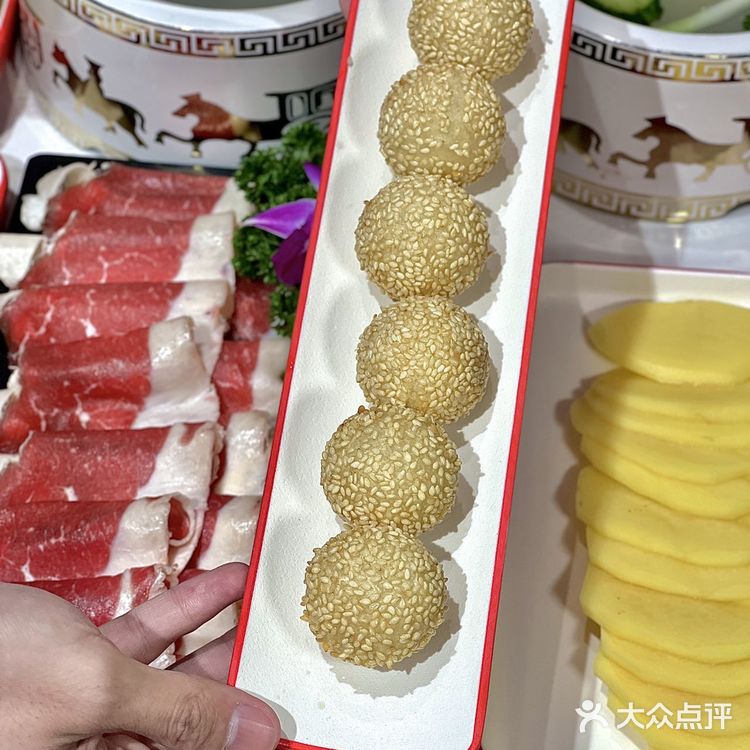 叹羊肉好去处‼️围炉而坐来一顿草原羊肉火锅吧♨️