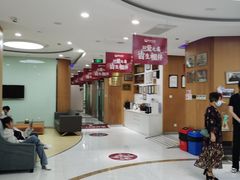 -雅悦齿科(顾村公园店)