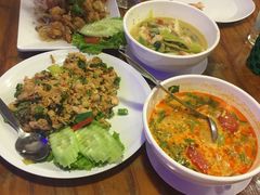 -J Daeng Seafood