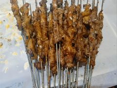 -三个大叔烤羊肉串·歌手驻唱·碳烤鲜肉(西三旗店)