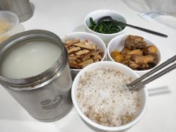 -母仪天下月子中心(光谷店)