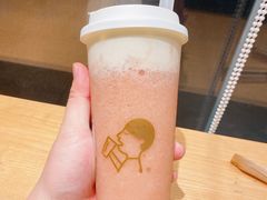 芝芝莓莓桃-喜茶(东莞汇一城店)