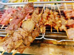 -哈尔滨小酒馆·鲜肉现穿自助烧烤(康新花园店)