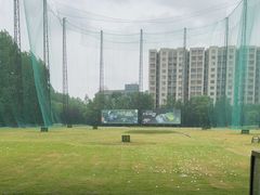 -仙霞高尔夫练习场-停车场