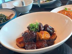 本帮排骨烧年糕-环球港凯悦 · 享悦中餐厅